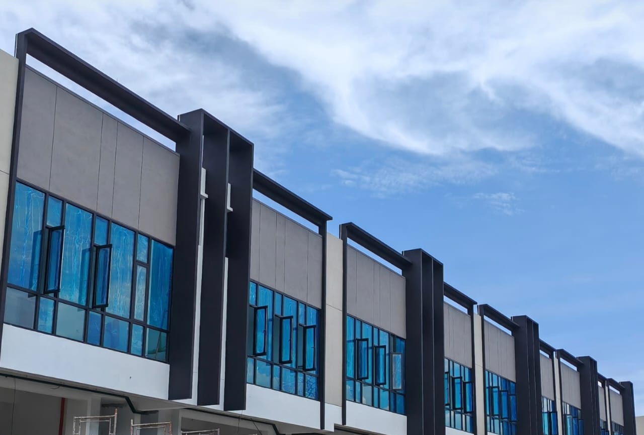 Facade of the Beyond Lohas premises at Kawasan Perusahaan Bukit Angkat, Kajang